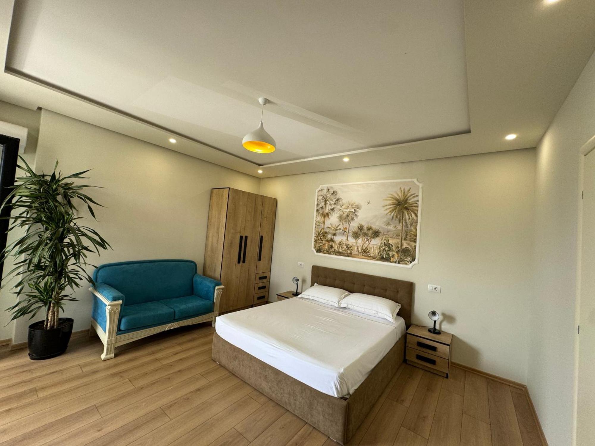 Villa D Hotel-Restaurant-Private Beach Durrës Buitenkant foto